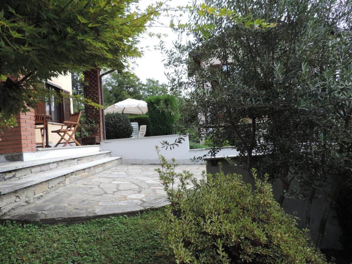 Casale Corte Cerro Casa Vacanza Il Glicine מראה חיצוני תמונה